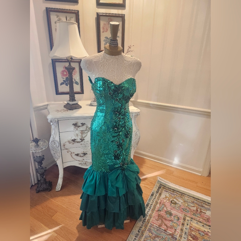 Vintage Liquid Sequin Emerald Evening Dress Gown Mike Benet S